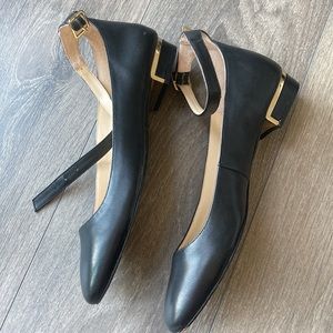 Vice Camuto Ankle Strap Flats 9 M